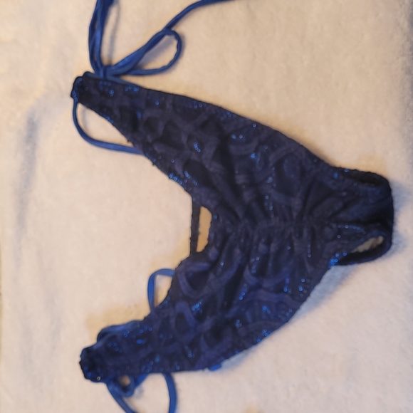 Ravish Sands bikini - Picture 3 of 5